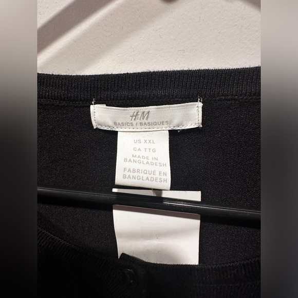 H&M black cardigan in XXL. - Picture 3 of 4